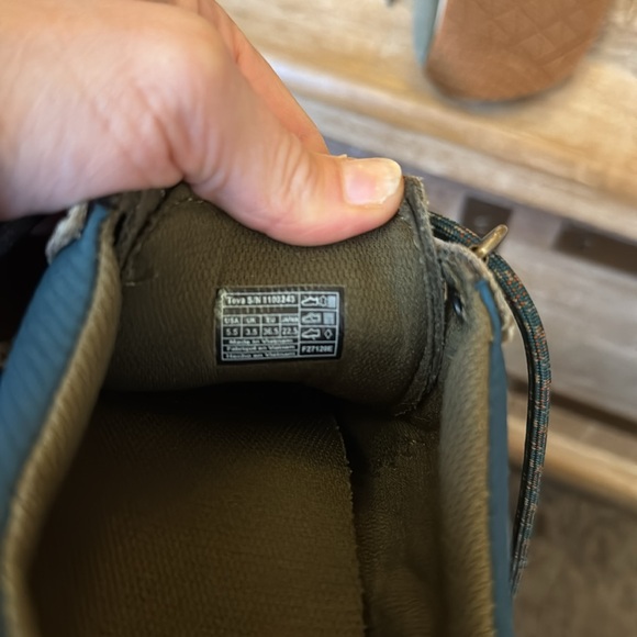 Teva Highside 84 Size 5.5 - Picture 4 of 4